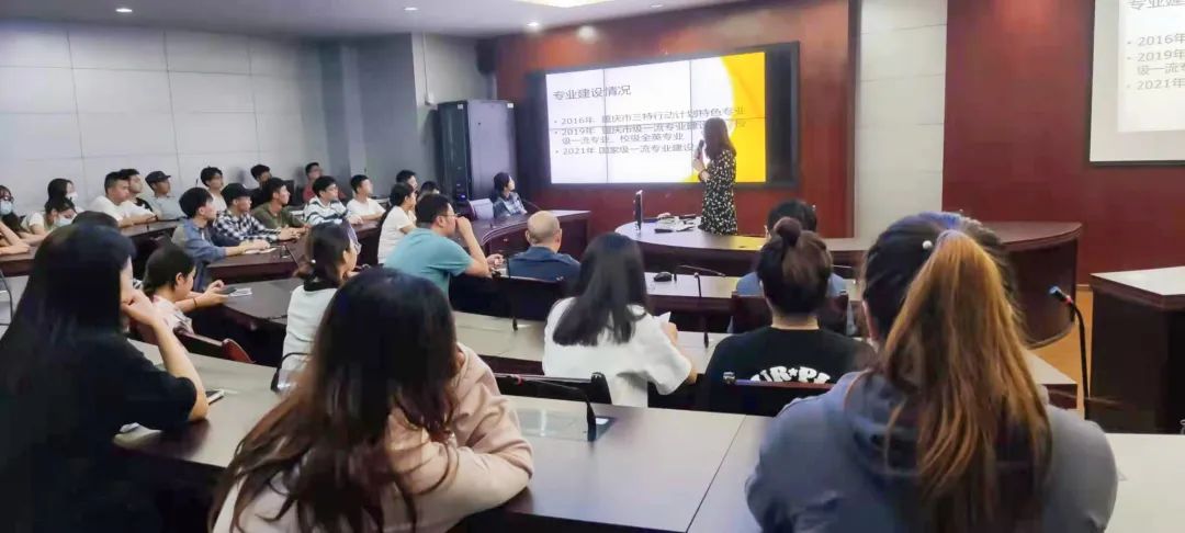 1646886653393025082.jpeg 见面会1.jpeg