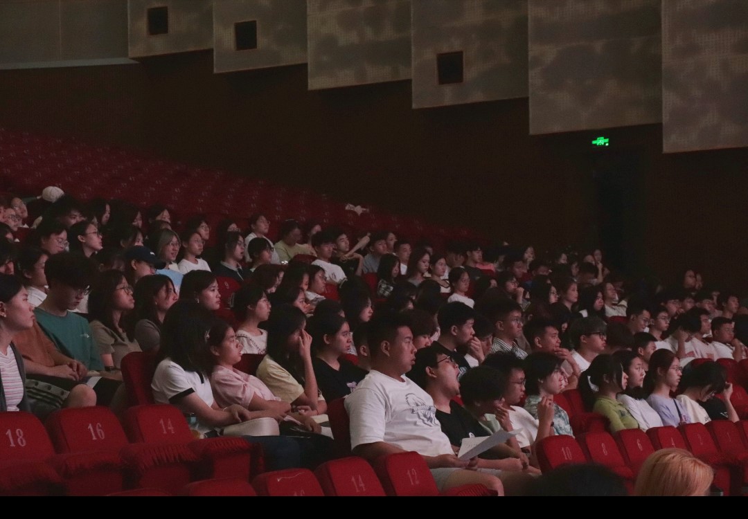 新生开学2.jpeg